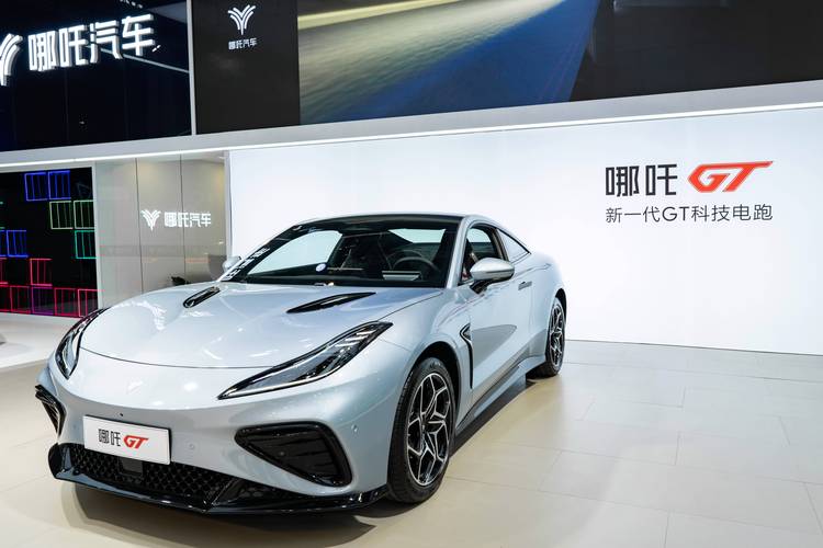 佛山禅城区万盛耀企业管理咨询哪吒汽车在智能汽车领域的表现，领途汽车在新能源汽车市场中的影响力